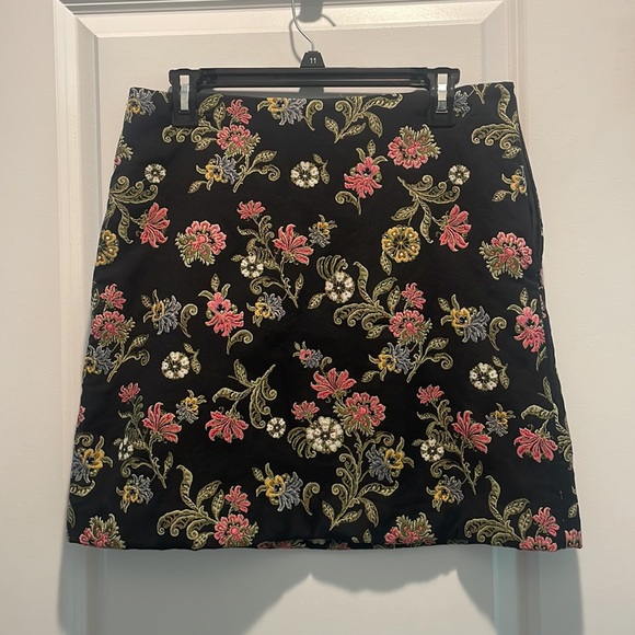 Loft Skirt - Picture 1 of 2